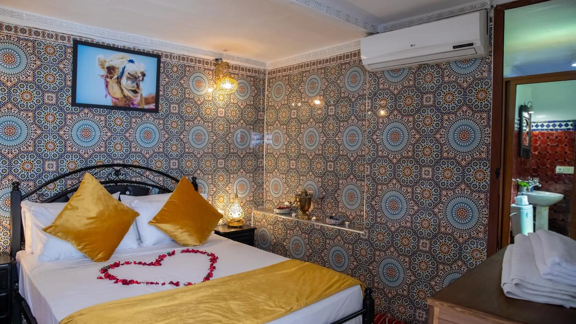 **** Marockansk riad Dar Amir Fes Hotell Marocko